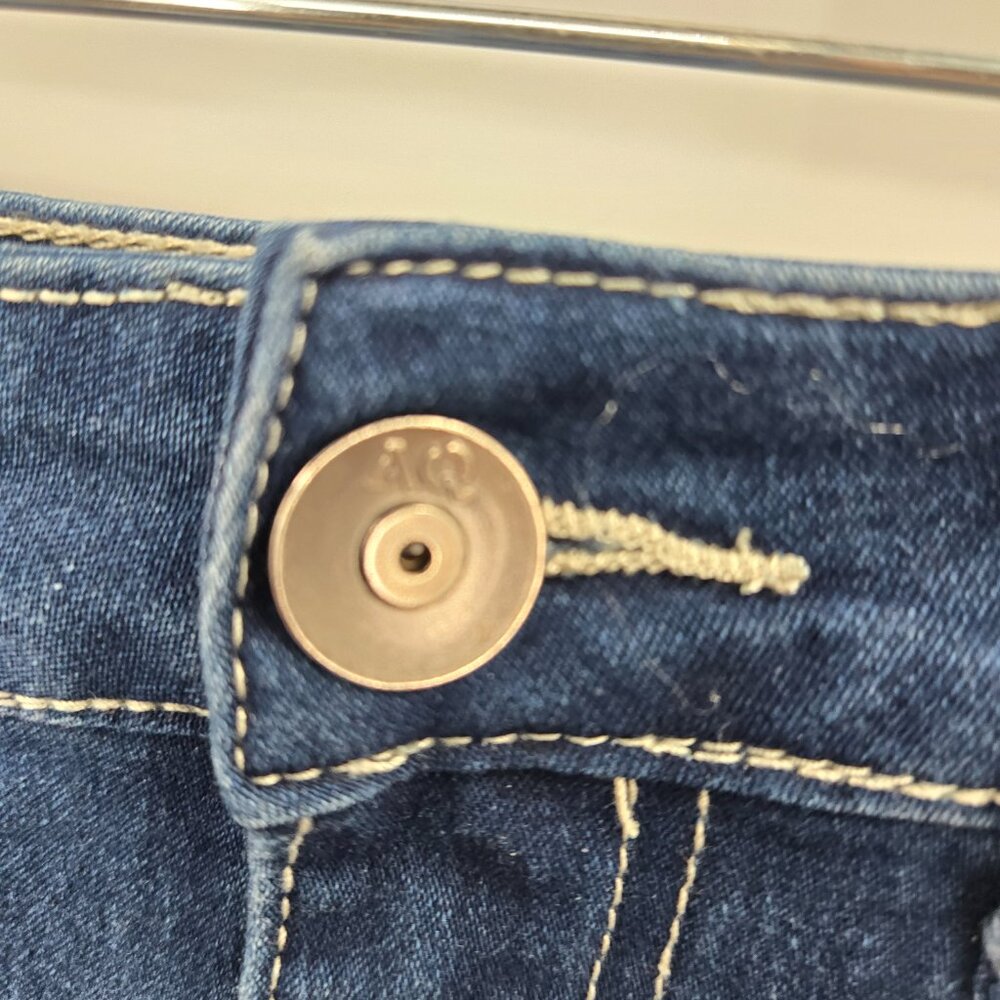 AQ Embroidered Distressed Raw Hem Jeans Juniors Size 9 - Picture 10 of 16